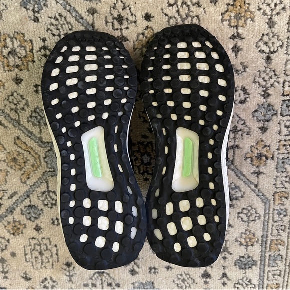 Adidas Ultraboost - Picture 8 of 14